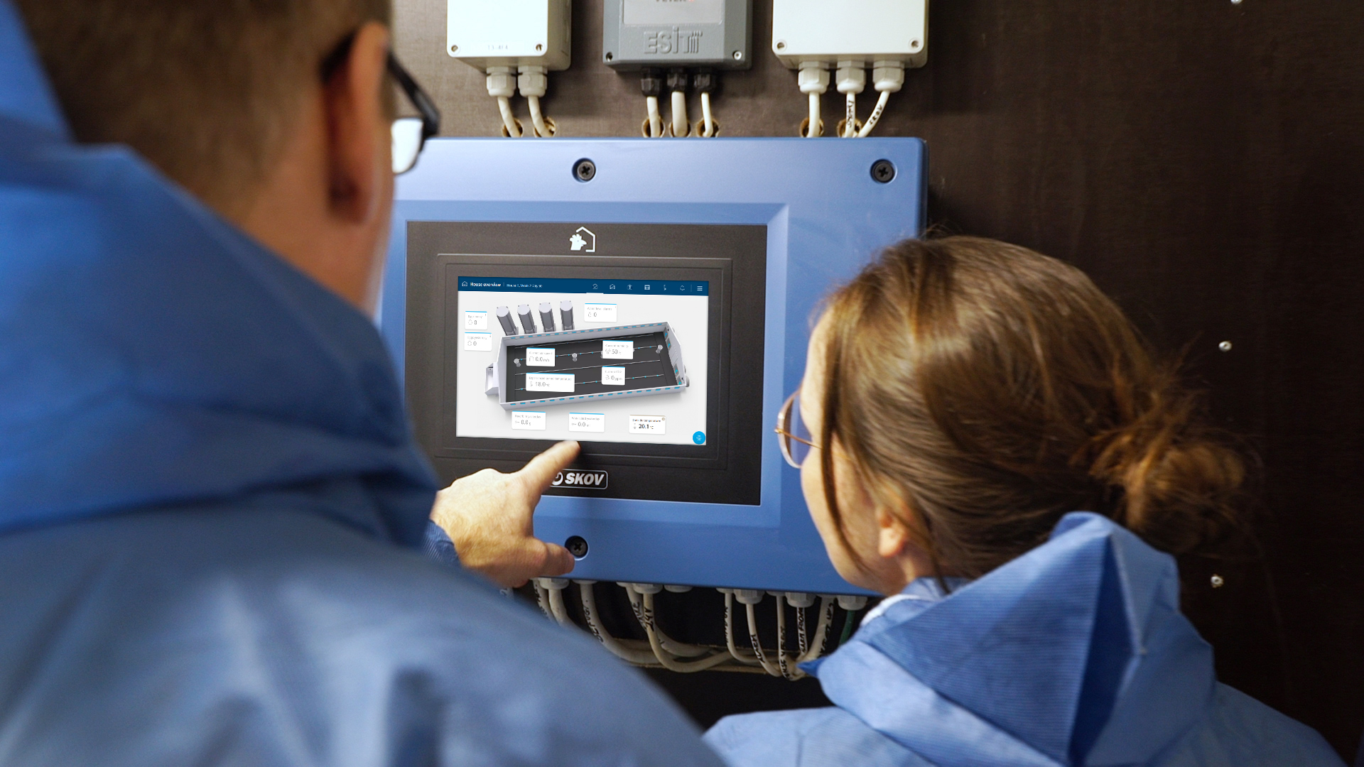 Flexible and userfriendly production controller