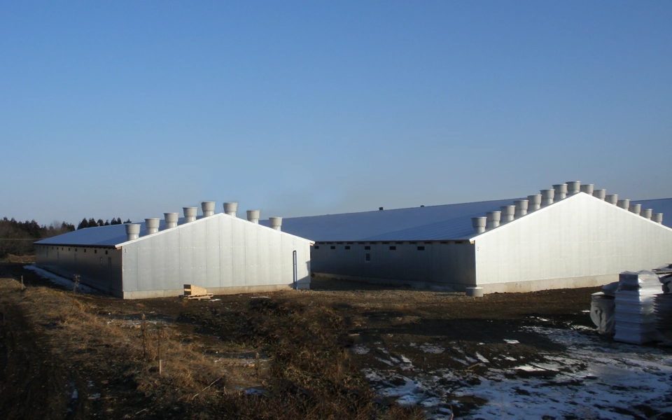 pig house biological air scrubber installation